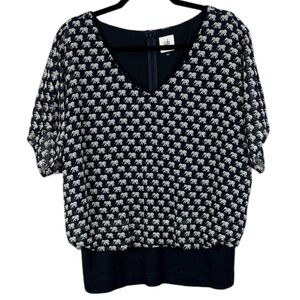 CAbi Parade Chic Blue White Elephant Print V-Neck Cap Sleeves Medium Blouse